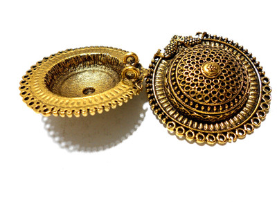 

GOELX Antique Golden Designer Round Pendant for Necklace Making- Design 15