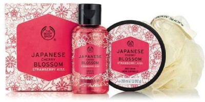

The Body Shop Japanese Cherry Blossom Strawberry Kiss Cube Gift(Set of 3)