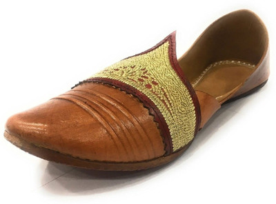 

Bhagwati Jutis For Men(Multicolor