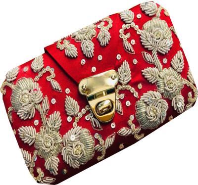 

Craftbazaar Party Red Clutch