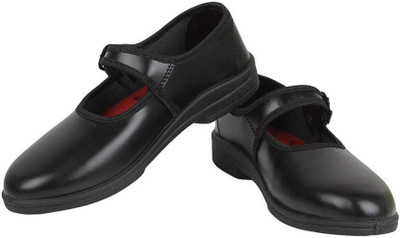 

Dynamic Girls Strap Ballerinas(Black