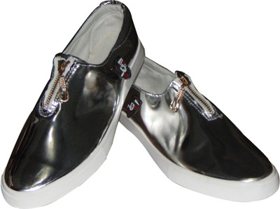 

SAE Slip On Sneakers For Men(Silver, White