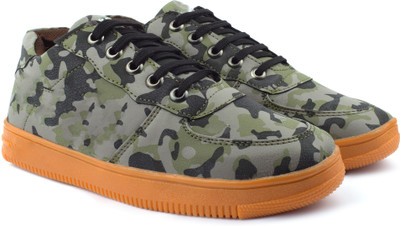 flippi Canvas Shoes For Men(Green