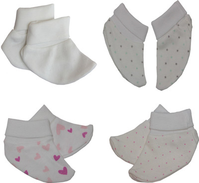 

Baby Colours BT2-04 Booties(Toe to Heel Length - 9 cm Multicolor)