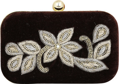 

MaFs Party Black Clutch