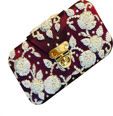 

Craftbazaar Party Red Clutch