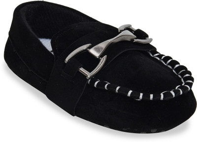 

Kiwi Boys Slip on Moccasins(Black