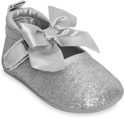 

Kiwi Girls Velcro Ballerinas(Silver