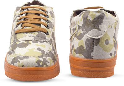 

flippi Sneakers For Men(Multicolor