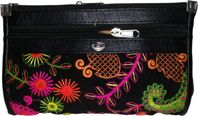 

BABERWAL ENTERPRISES Party Black Clutch