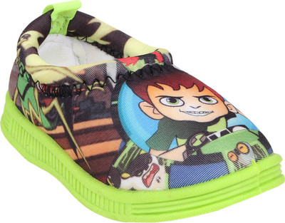 

WINDY Boys & Girls Slip on Sneakers(Green