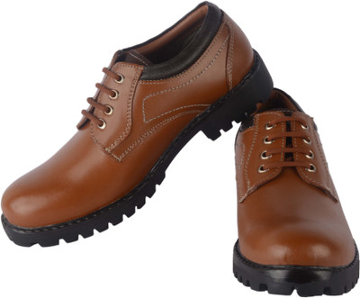 

KeeAra KeeAra Casual Shoes Corporate Casuals For Men(Tan, Black