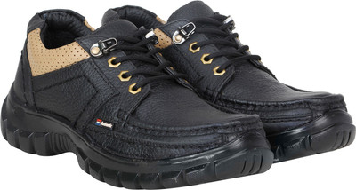 

Kraasa Road Series Outdoors For Men(Black, Beige