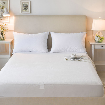 52% OFF on Dream Care Cotton King Bed Cover(White) 52% OFF on Dream Care Cotton King Bed Cover(White)