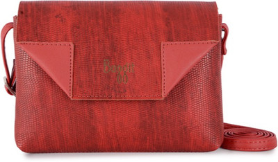 

Baggit Women Casual Red PU Sling Bag