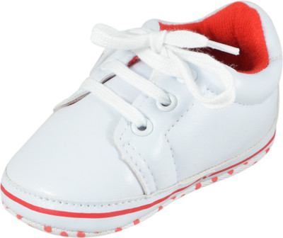 

Instabuyz Boys & Girls Lace Sneakers(White