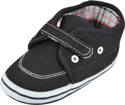 

Instabuyz Boys & Girls Velcro Sneakers(Black