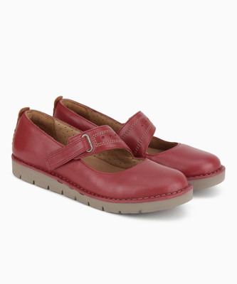 

Clarks Un Briarcrest Red Leather Casuals For Women(Red