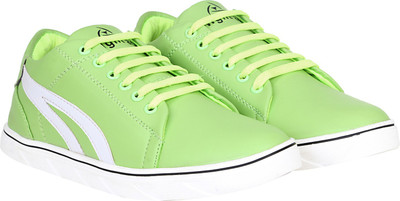 

Knight Ace Trendy Sneakers For Men(Green
