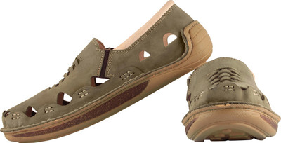 

tZaro Genuine Leather Olive Green Sandal - Transformer Casuals For Men(Olive