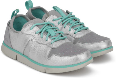 

Clarks Girls Lace Sneakers(Silver, Silver leather