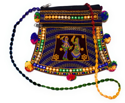 

Unique Fashion Women Evening/Party, Casual, Formal Multicolor Velvet Sling Bag
