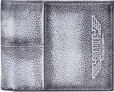 

Roadies Men Grey Genuine Leather Wallet(6 Card Slots)