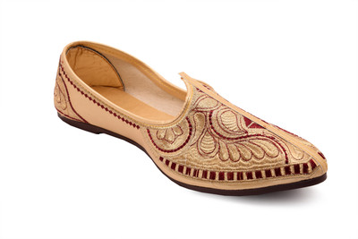

Clash Clash Mojari for men Mojaris For Men(Red, Gold:::red