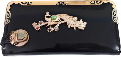 

Reliable Casual Black Clutch
