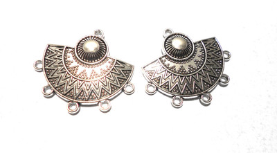 

GOELX Antique Silver Half Moon Pendant for Necklace Making, Pack of 1 - Design 5