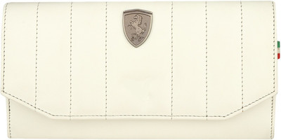 

Alton Casual White Clutch