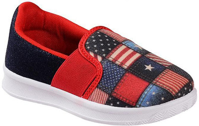 

Dayz Boys Slip on Walking Shoes(Blue, Blue;red