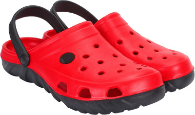 

Corpus Men Red Clogs