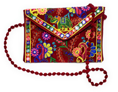 

Unique Fashion Women Evening/Party, Casual, Formal Red, Multicolor, Green Velvet Sling Bag, Green;multicolor;red