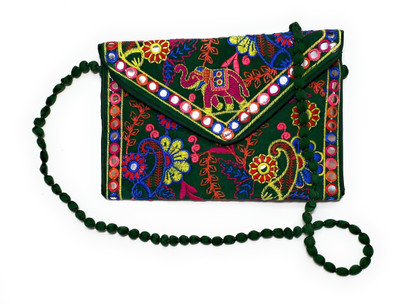 

Unique Fashion Women Evening/Party, Casual, Formal Green, Multicolor Velvet Sling Bag