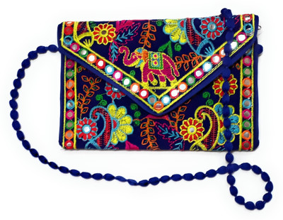 

Unique Fashion Women Evening/Party, Casual, Formal Blue, Multicolor, Pink Velvet Sling Bag