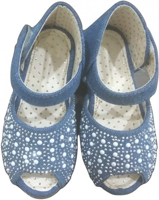 

shoevilla Girls Velcro Strappy Sandals(Blue