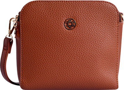 

Lino Perros Sling Bag(Tan)