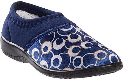

Dayz Girls Slip on Walking Shoes(Dark Blue, Navy blue