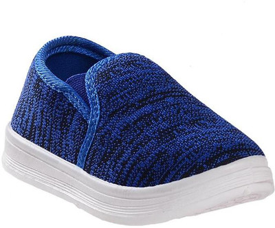 

Dayz Boys & Girls Slip on Walking Shoes(Blue