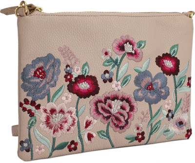 

Accessorize Women Casual White PU Sling Bag