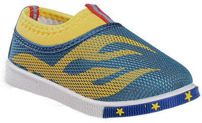 

Dayz Boys & Girls Slip on Sneakers(Green, Green;yellow