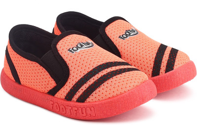 

Footfun Boys & Girls Slip on Sneakers(Orange