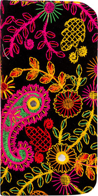 

mum Formal Black Clutch