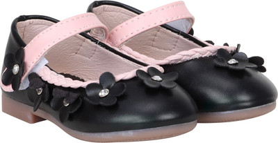 

Buckled Up Girls Velcro Mary Janes(Black