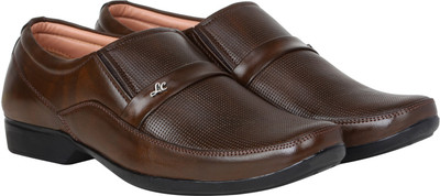 

Kraasa Slip On For Men(Brown
