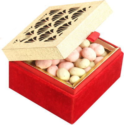 

Ghasitaram Gifts Chocolates- Golden Lazer Chocolate Coated Fruit Box Brittles(200 g)