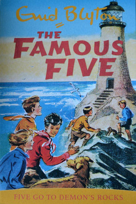 Famous Five 19 : Five Go To Demons Rocks(English, Paperback, Enid Blyton)