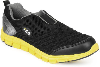 

Fila Fila Men Black Slip on Sports Shoes SMASH LITE Walking Shoes For Men(Black