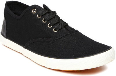 

Fila Fila Men Black Canvas Sneakers TOAD Canvas Shoes For Men(Black